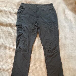 Columbia Gray Omni Shield Advanced Repellency Cargo Pants Pockets Size 6